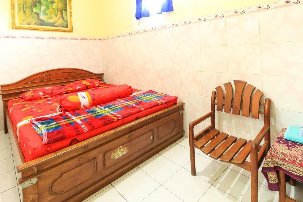Dharmawati Homestay Syariah At Terminal Purabaya Waru Eksteriør billede